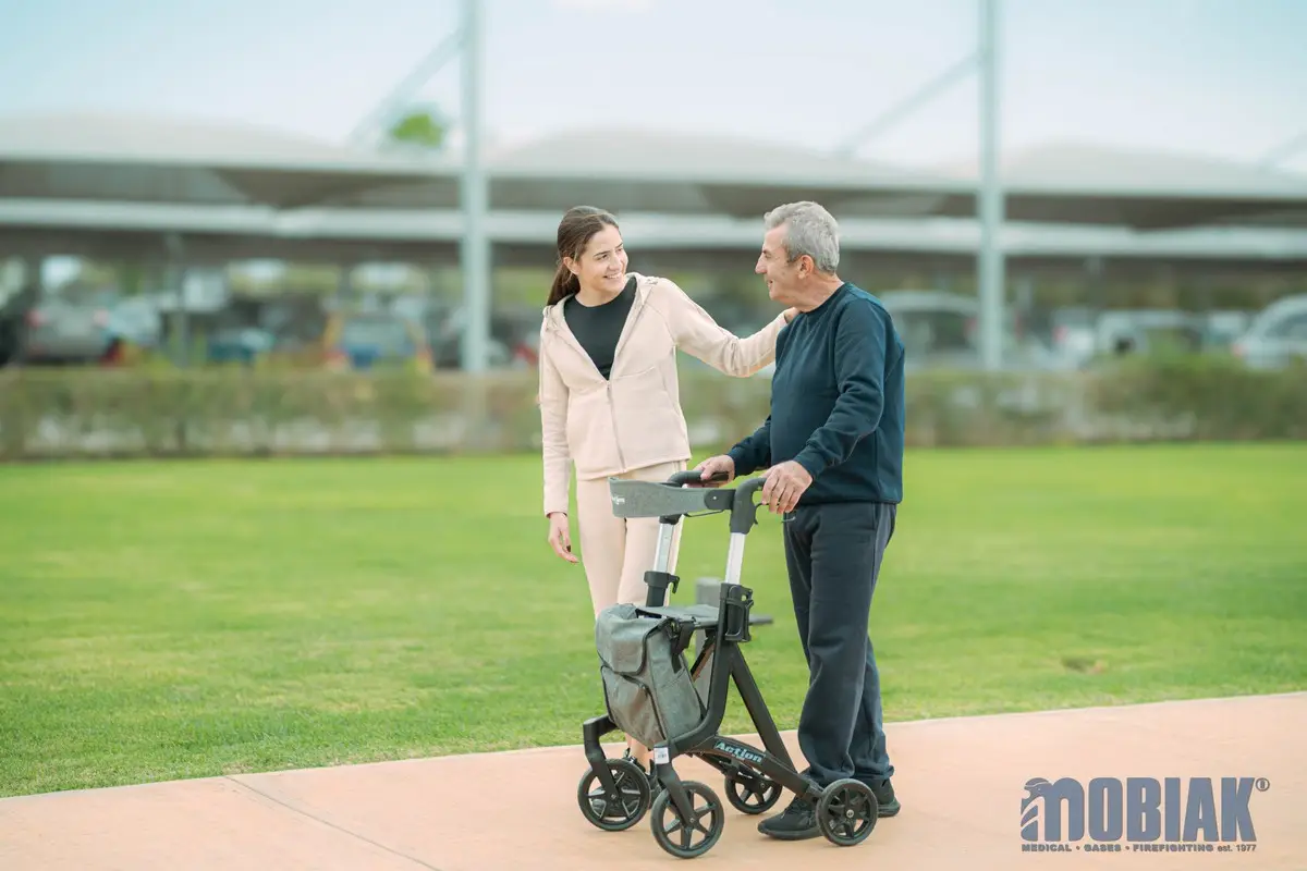 Rollator Walker Action Black 136 kg – MOBIAK